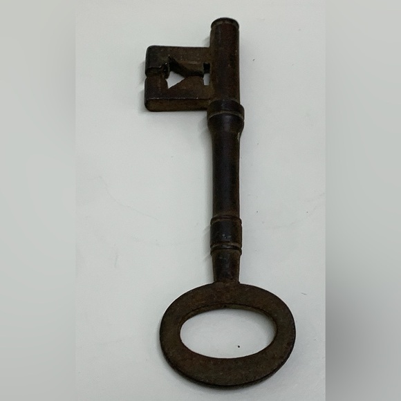 Vintage 1800s 19th Century Antique Solid Barrel Hand Wrought Iron Skeleton Key - Picture 15 of 16